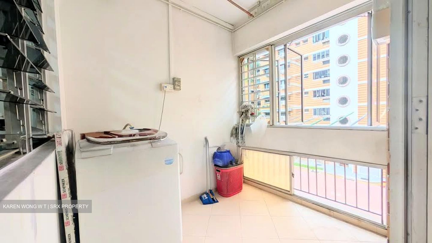 Blk 160 Pasir Ris Street 13 (Pasir Ris), HDB Executive #574553651